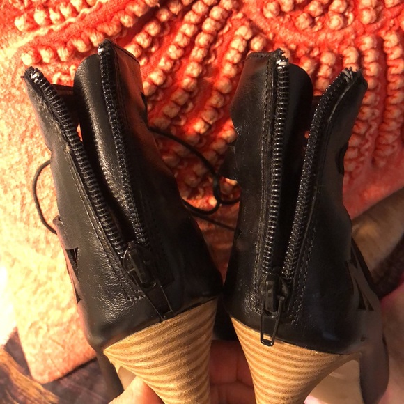 Dolce Vita high heels beauties! NEW! Never worn lace up w/zip backs 5” heels - Picture 9 of 9